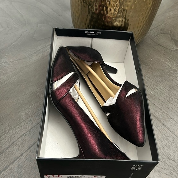 Naturalizer Ezra Cutout Asymmetric Pump In Cabernet Sauvignon Red Leather - Picture 2 of 11